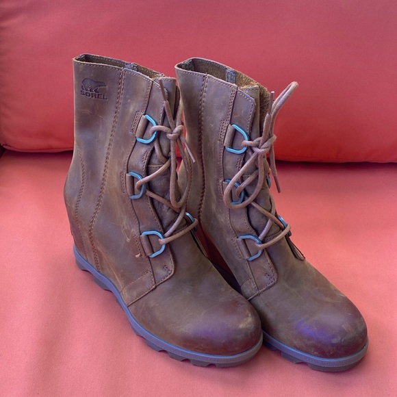Sorel Brushed Leather Winter Wedge Boots - Picture 2 of 6